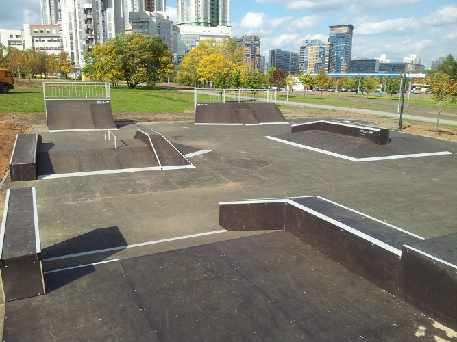 Скейт-парк в г. Москва, ЮЗАО,  парк “Никулино”