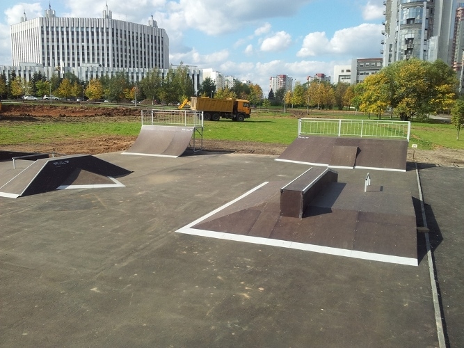 Скейт-парк в г. Москва, ЮЗАО,  парк “Никулино”