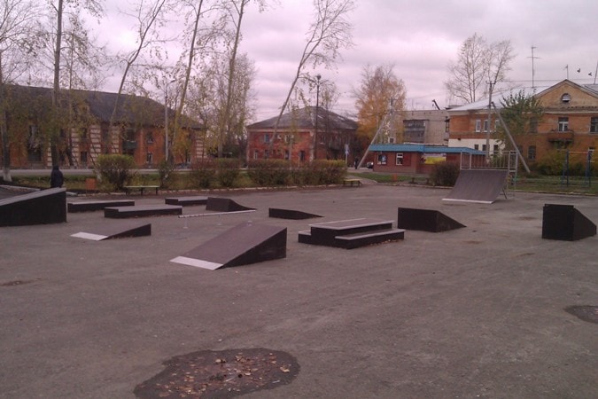 Небольшой скейт-парк в г. Арамиль, Свердловская обл.