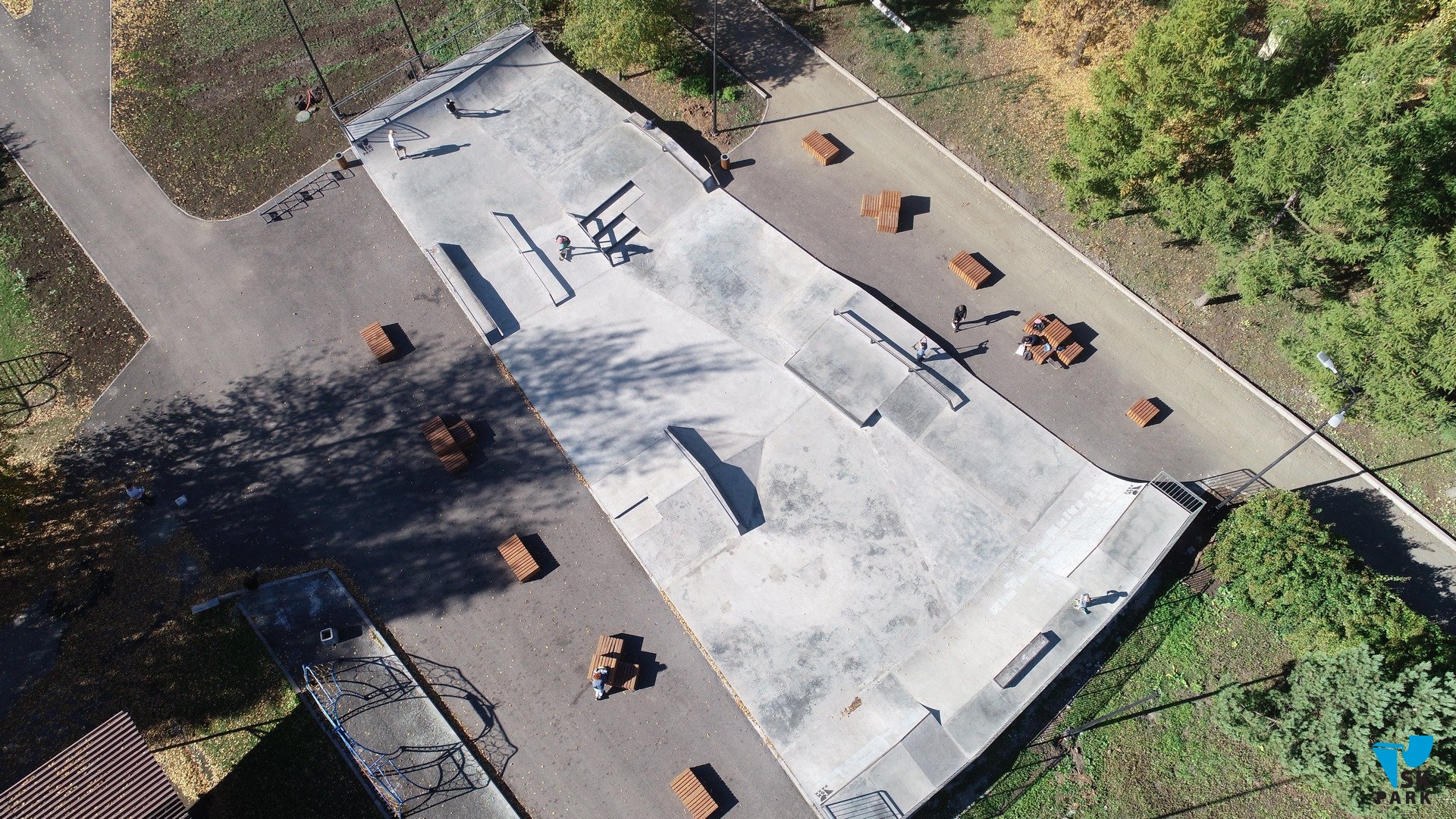 Новый бетонный скейтпарк в г. Нижнем Тагиле, в парке Металлургов