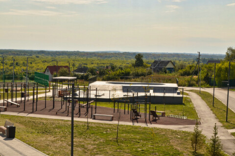 Фото Бетонный скейт-парк в Уварово.